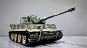 RC Panzer Tiger I Sonderlackierung S33 Heng Long 1:16 Stahlgetriebe 2.4Ghz V 7.0