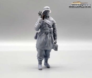 1/16 figure German MG42 soldier