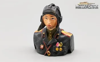 1/16 Figure Russian tank commander for WW2 models painted resin
