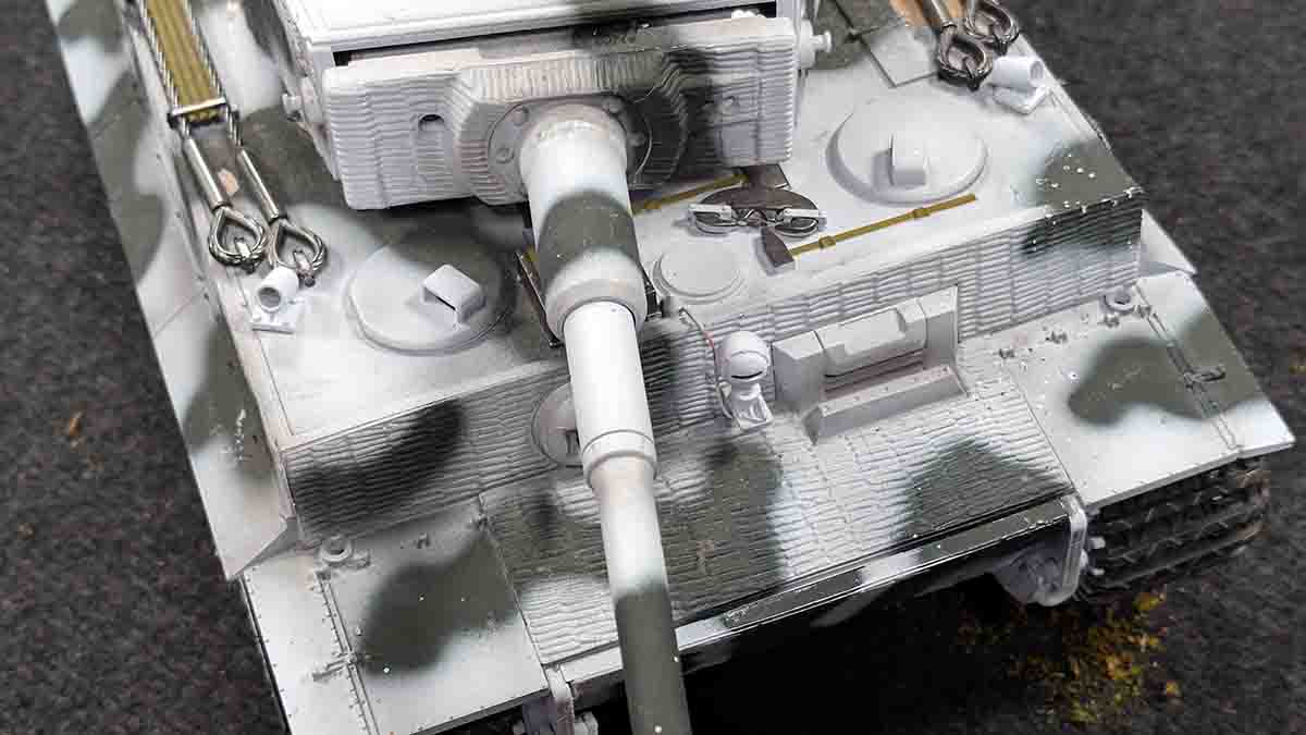 B-WARE - RC Panzer Tiger I Winter – Taigen V3 BB Metall-Edition mit 6mm Schussfunktion und Kanonenrauch