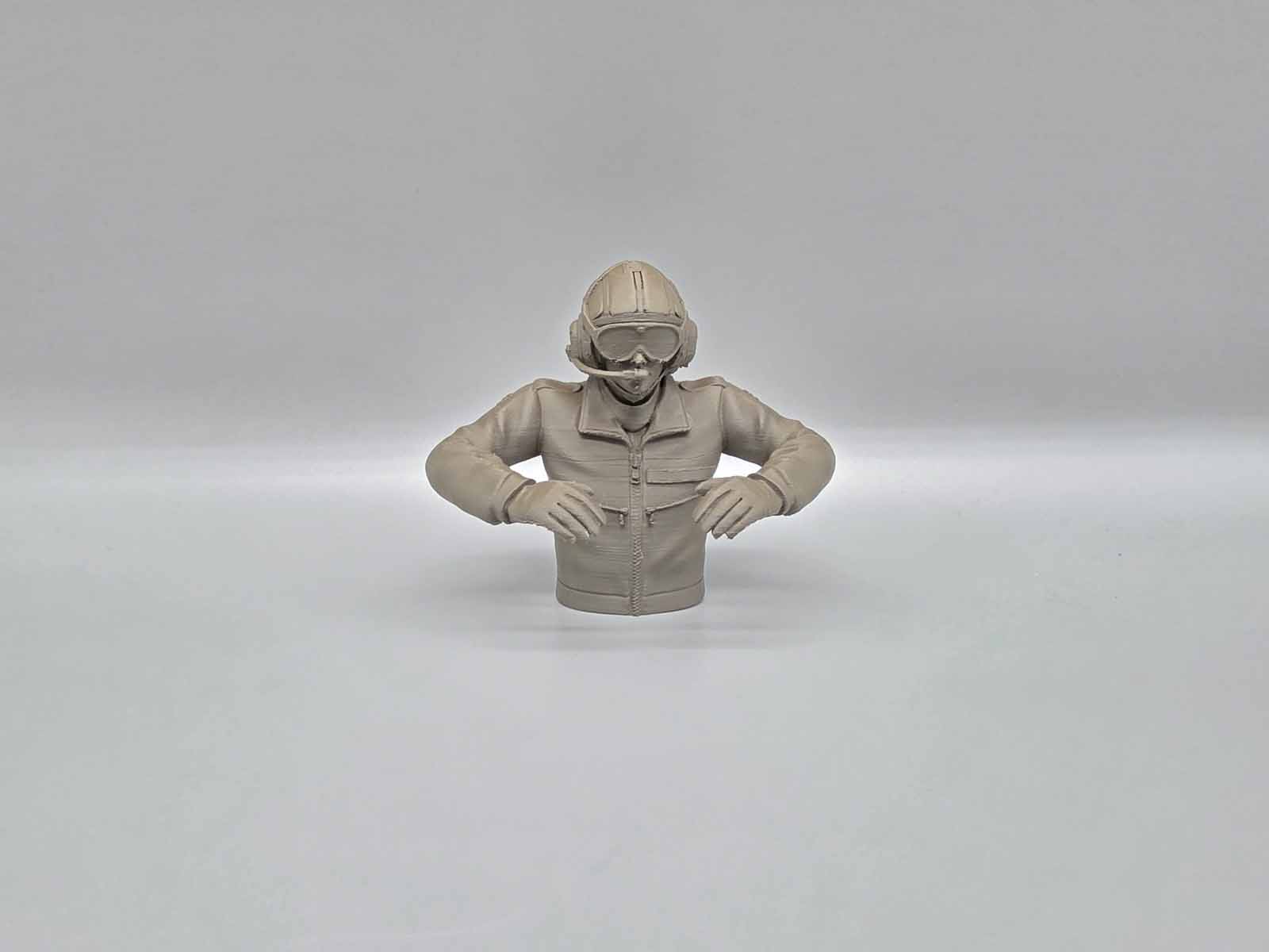 1/10 Figur Deutscher Bundeswehr Panzersoldat Richtschütze Leopard Panzer mit moderner Panzerhaube und Funk 1/10 Figur Deutscher Bundeswehr Panzersoldat Richtschütze Leopard Panzer mit moderner Panzerhaube und Funk
