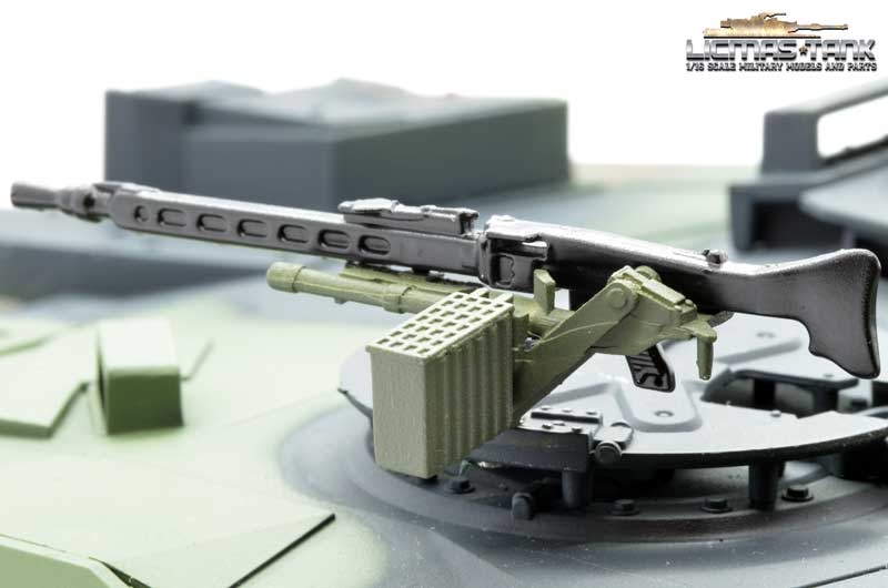 Bundeswehr MG3 mit Lafette und Gurtkasten lackiert Maßstab 1:16 Bundeswehr MG3 mit Lafette und Gurtkasten lackiert Maßstab 1:16