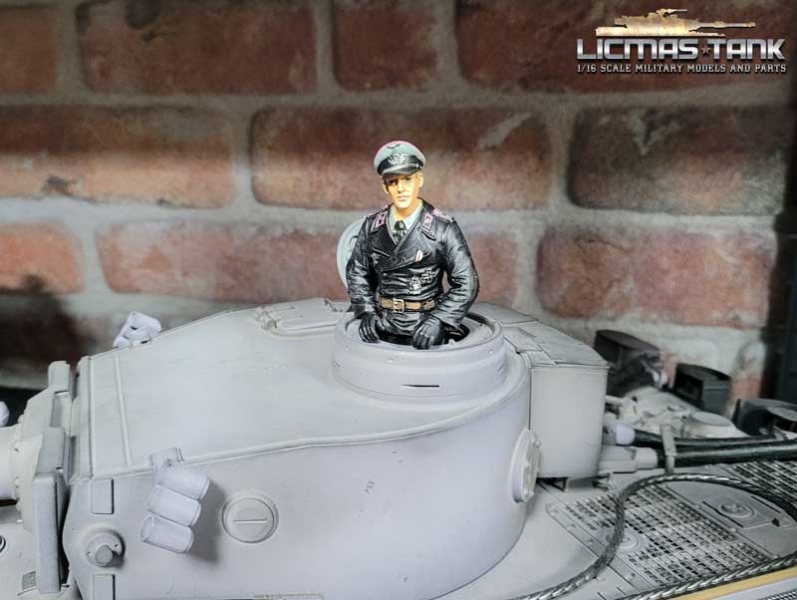 1/16 Figur Kommandant Deutsche Panzerbesatzung 1/16 Figur Kommandant Deutsche Panzerbesatzung