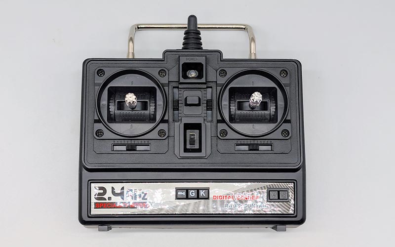 BWare - Heng Long Fernsteuerung 2. Generation 2,4 GHz BWare - Heng Long Fernsteuerung 2. Generation 2,4 GHz