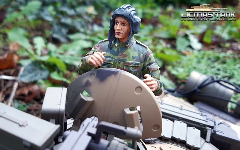 1/16 Panzer Soldat für russischen Panzer T90 Figur Tarn bemalt 1/16 Panzer Soldat für russischen Panzer T90 Figur Tarn bemalt