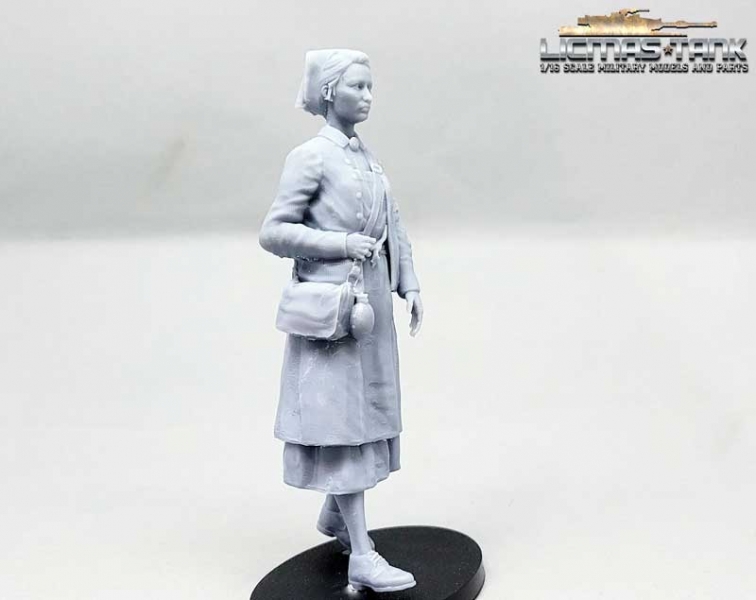 1/16 Figur deutsche Krankenschwester laufend mit Weste WW2 1/16 Figur deutsche Krankenschwester laufend mit Weste WW2
