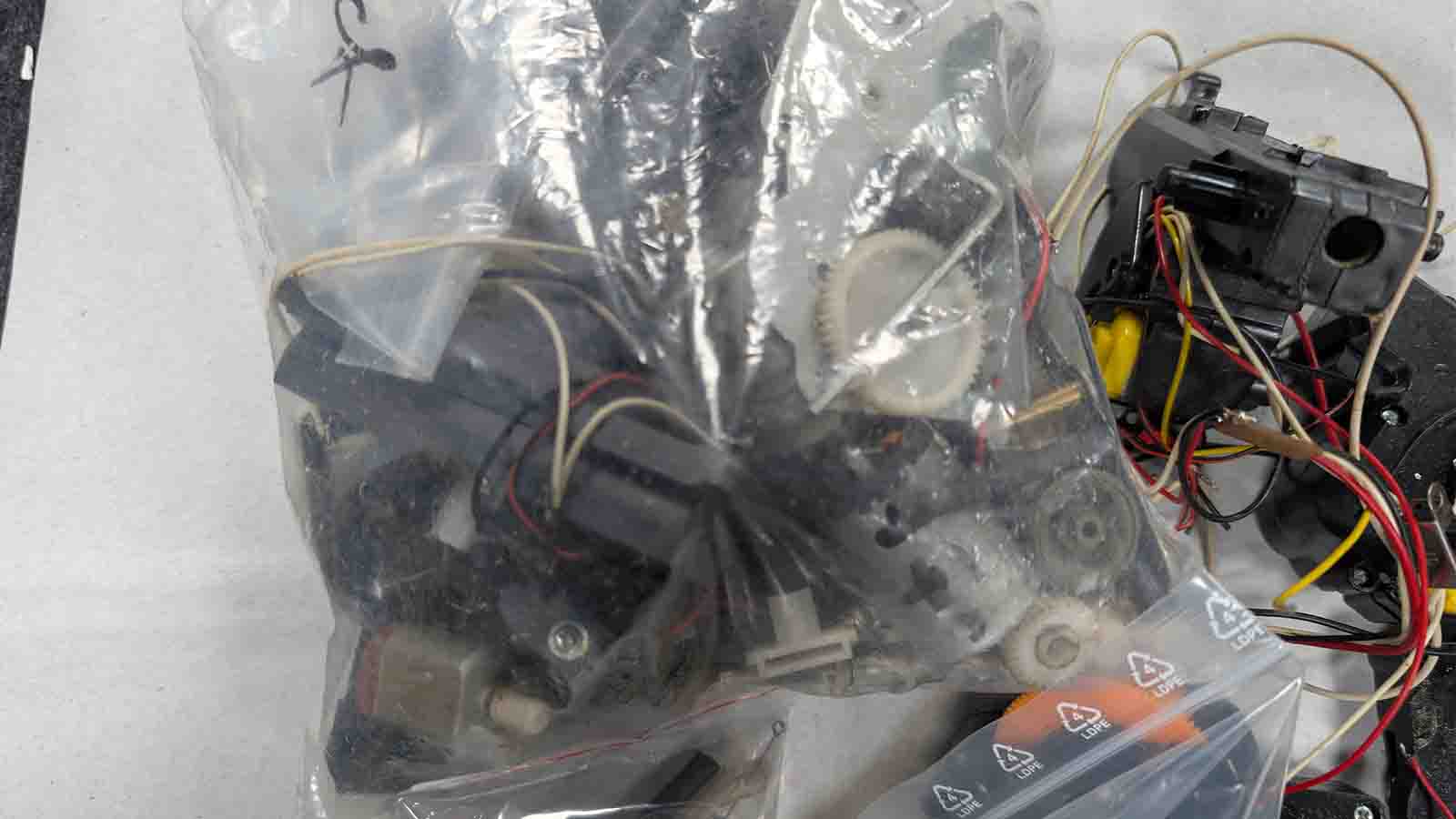 RETOURE / DEFECTIVE - Tiger 1 parts and electronics