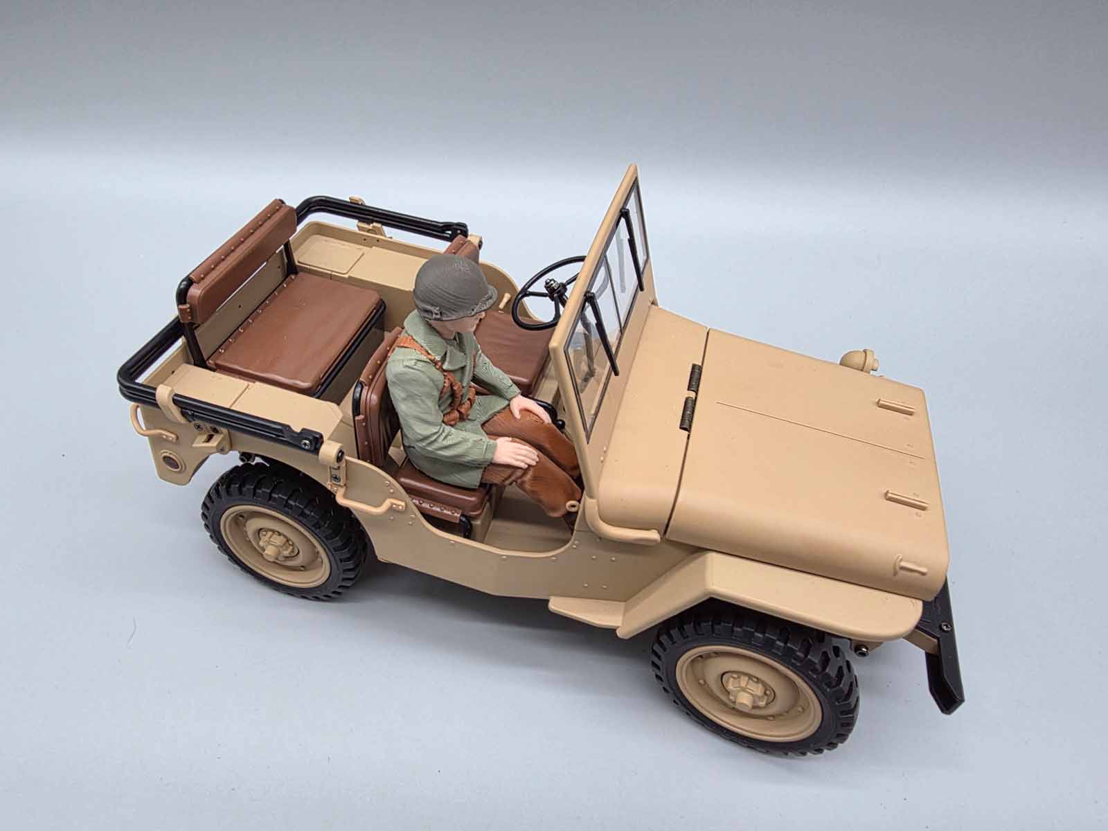 US Army Beifahrerfigur WWII 1:16 –farbig- passend für AMEWI Willys MB Jeep 1:14