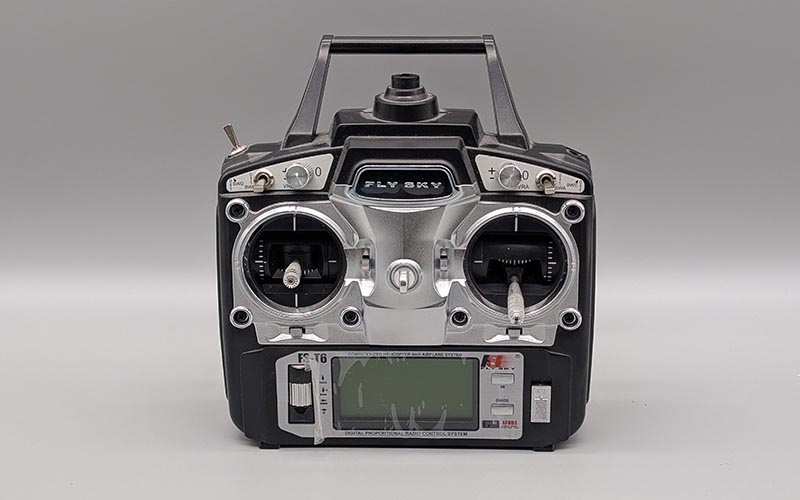 BGOODS / DEFECTIVE Tank remote control Fly Sky FS 2.4 GHz-T6