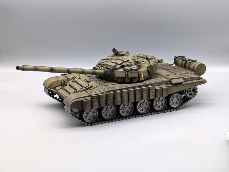 RC Panzer Russischer T-72 ERA Heng Long 1:16 Rauch & Sound Stahlgetriebe 2.4GHz V7.0 PRO RC Panzer Russischer T-72 ERA Heng Long 1:16 Rauch & Sound Stahlgetriebe 2.4GHz V7.0 PRO