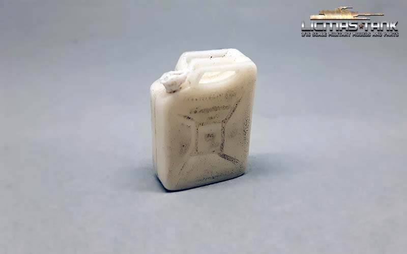Kraftstoff Kanister Wehrmacht mit Schrift unbemalt licmas-tank 1:16