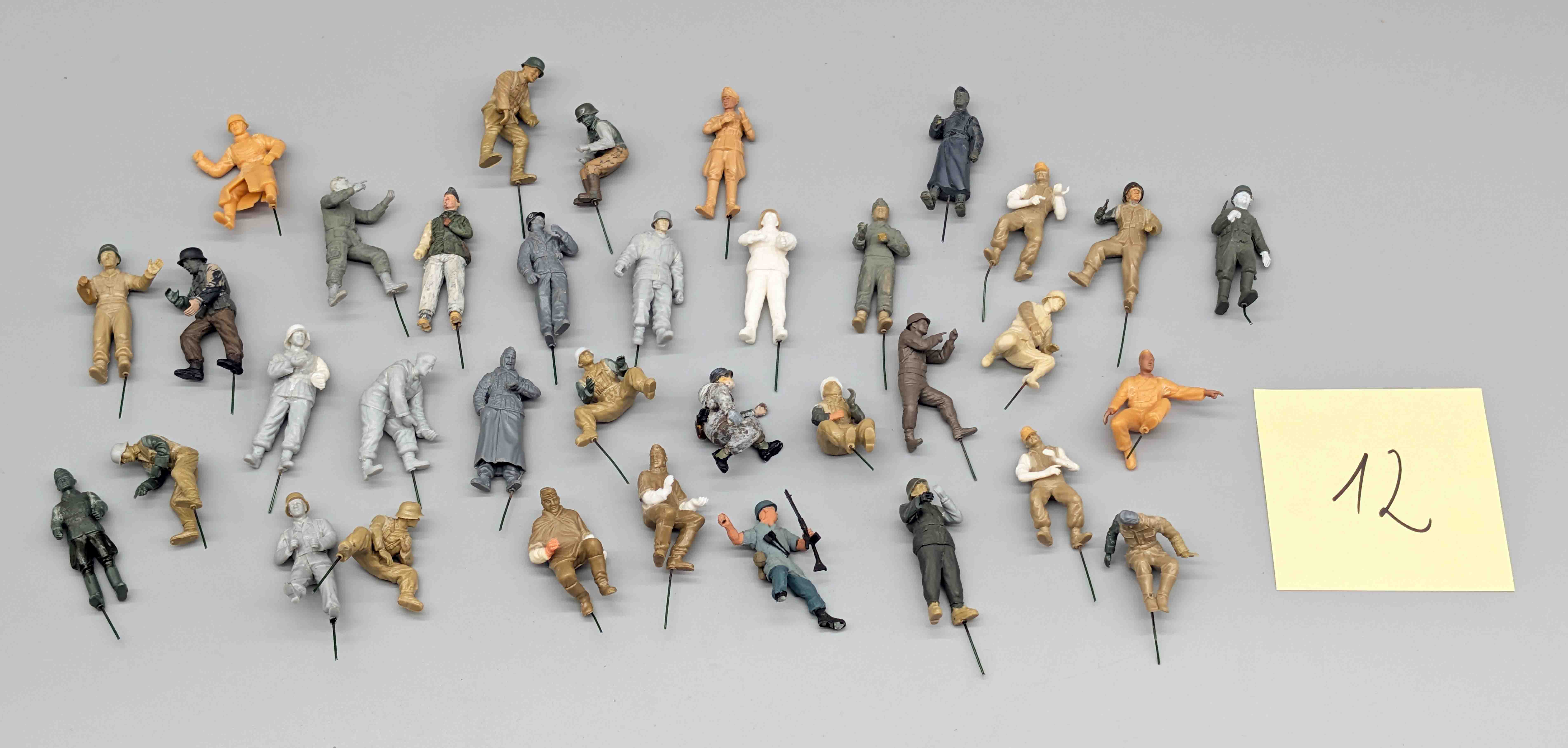 SONDERPOSTEN - 1:35 Figuren Konvolut 12 SONDERPOSTEN - 1:35 Figuren Konvolut 12
