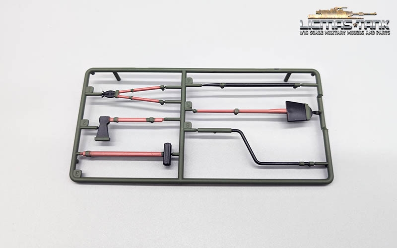 Heng Long Kunststoff Werkzeuge für Heng Long Panther G und Jagdpanther 1:16 Heng Long Kunststoff Werkzeuge für Heng Long Panther G und Jagdpanther 1:16