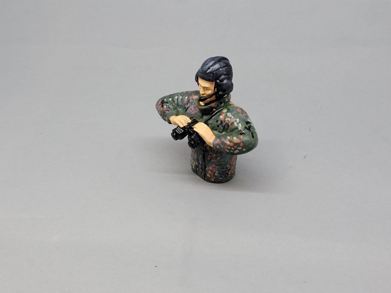 1/16 Figur Leopard Panzer Bundeswehr Kommandant Flecktarn handbemalt ohne Handschuhe