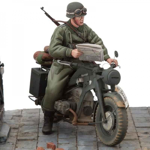Zündapp KS-750/1 Solo mit Soldat - Standmodell - Maßstab 1/16 (SOL Model) Zündapp KS-750/1 Solo mit Soldat - Standmodell - Maßstab 1/16 (SOL Model)
