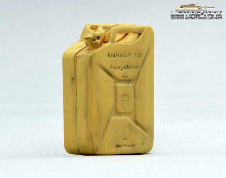 Kraftstoff Kanister Wehrmacht mit Schrift Wüstenbeige licmas-tank 1:16