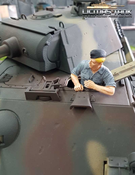 1/16 Figur deutsche Panzerbesatzung Soldat mit Hemd und Schiffchen mit ansteckbaren Beinen