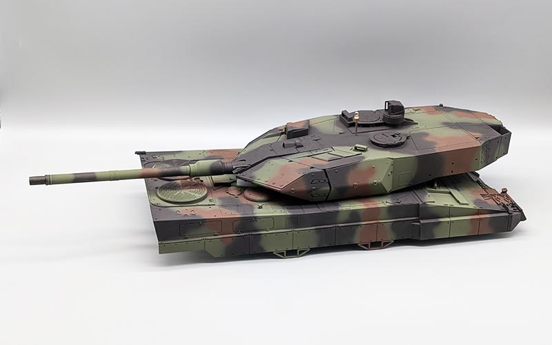 DEFEKT Taigen Oberwanne lackiert mit Metallturm 3889 Leopard 2A6 BB 360°