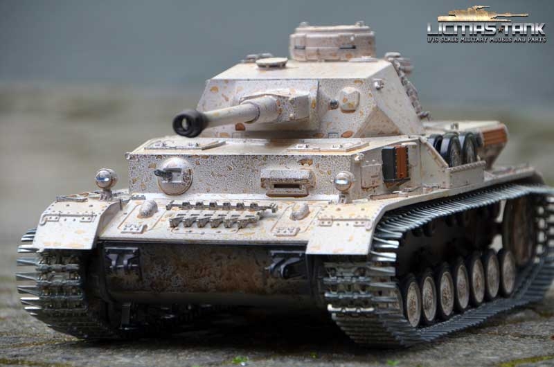 RC Panzer PzKpfw IV Ausf. G – Division LAH Kharkov 1943 Wintertarn – Torro Profi-Edition mit BB-Schussfunktion in Holzkiste