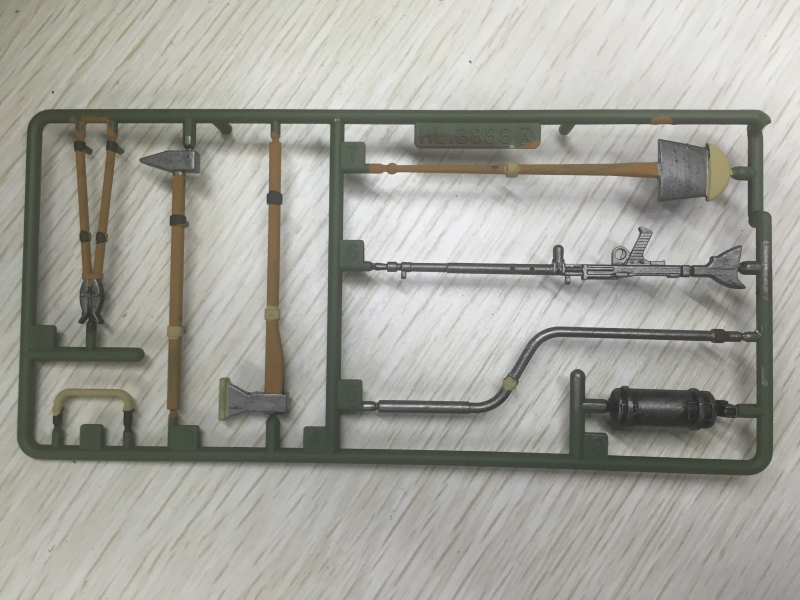 Kunststoff Werkzeugset für Heng Long Panther G, Königstiger , Jadgtiger mit Silberlackierung